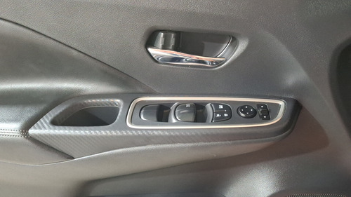 Nissan Versa 1.6 Platinum Cvt