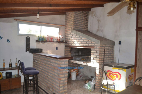 Casa 4 Dormitorios Y Apartamento Al Fondo