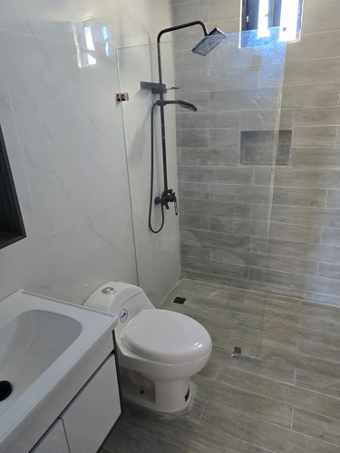 Se Vende Excelente Apartamento En Reparto Los 3 Ojos