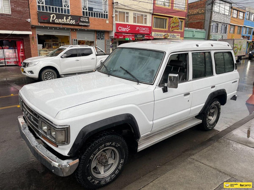 Toyota Land Cruiser Fj62