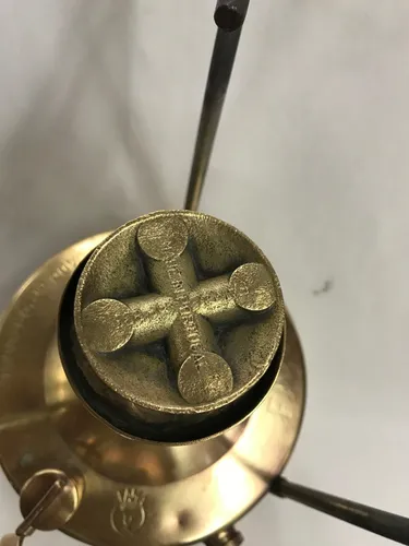 Estufa Marca Fama Decorativa En Bronce Marcada Fama 836 (Usado)