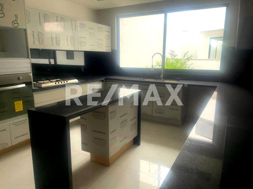 Estrena Casa En Conjunto De 4 Casas En Lomas De Tecamachalco