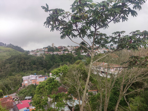 Venta/ Casa/ 332terreno-125,60construccion/ 5h-3b