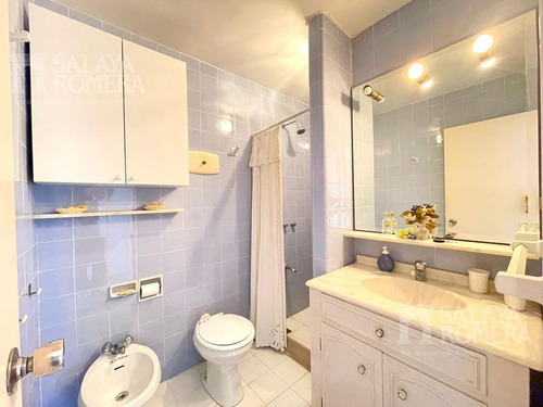 Imagen 12 de 13 de Venta Departamento - 3 Dormitorios 2 Baños Servicio - Playa Mansa - Ref:4256748