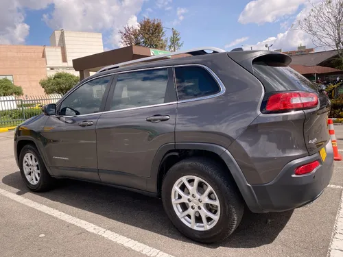 Jeep Cherokee 3.2 Longitude