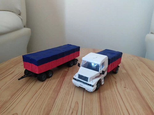 Camion Ford Cargo 1722 Con Acoplado Escala 1:43 