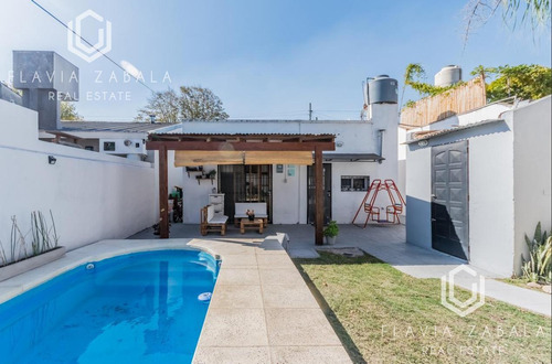 Venta Casa Tres Ambientes Con Pileta Y Jardín En Ituzaingo