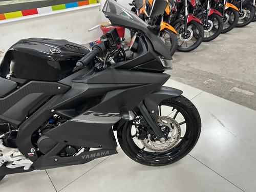 Yamaha Yzf R15 2024 / 6.647 Km