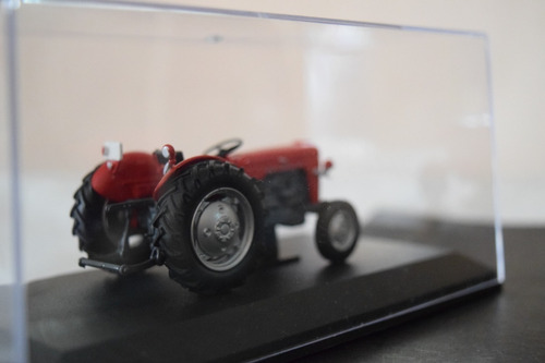 Tractor Massey Ferguson 825 1963 Rojo U.hobbies 1/43 C/caja (Usado)