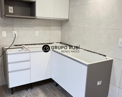 Venta De Apartamento 2 Dormitorios Duplex Con Patio Y Parrillero Tipo Casita