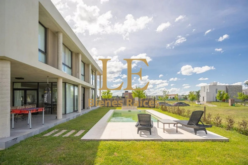 Casa En Venta Barrio Cerrado El Naudir
