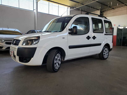 Imagem 3 de 9 de Doblo Essence 1.8 Flex 7 Lugares 2019/2020