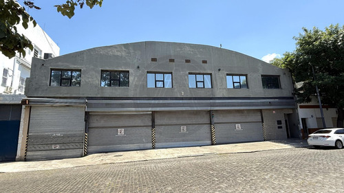 Depósito Con Oficinas 1900m2 En Alquiler - Barracas