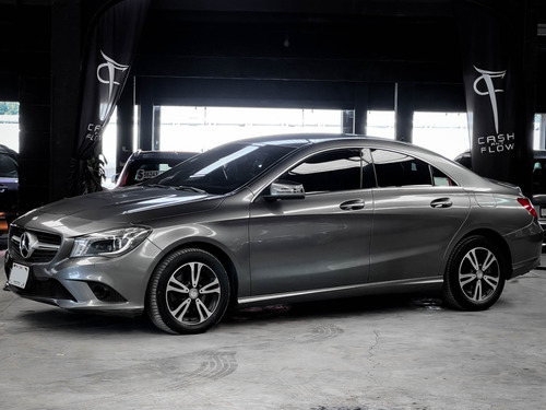 Mercedes-Benz Clase CLA 1.6 180 Cgi Mt