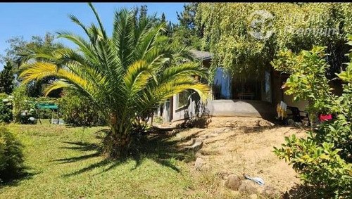 Casa En Venta De 4 Dorm. En Colbún