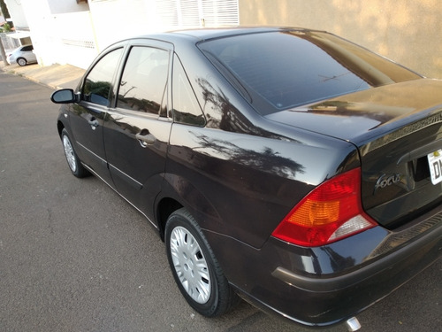 Imagem 3 de 14 de Ford Focus 2008 1.6 Glx Flex 5p