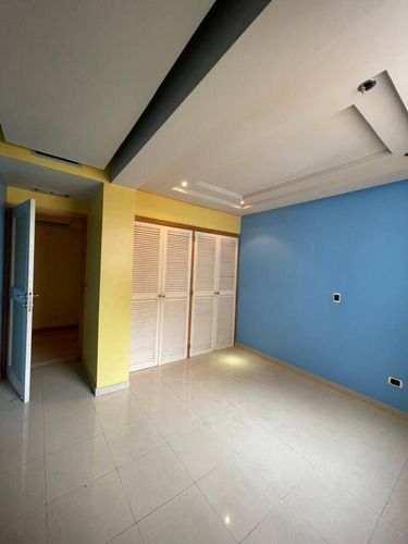 Imagen 8 de 15 de En Venta Apartamento En El Parral