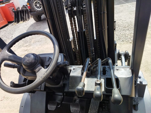 Imagen 9 de 13 de 20) Montacargas Toyota 7fgu35 7700 Lbs. Gas 2005