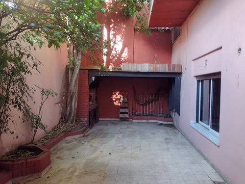 Alquiler Ph De 3 Amb C/dep Y Patio En Flores.