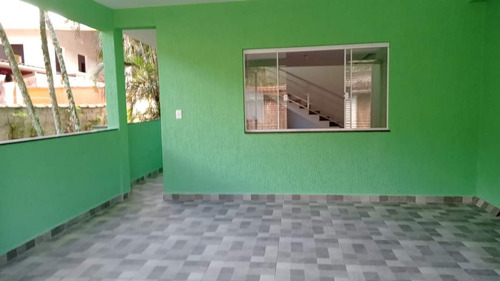 Vendo Um Lindo Sobrado Localizado No Litoral Norte Ubatuba Pouco Tempo De Construção E Bem Localizado.