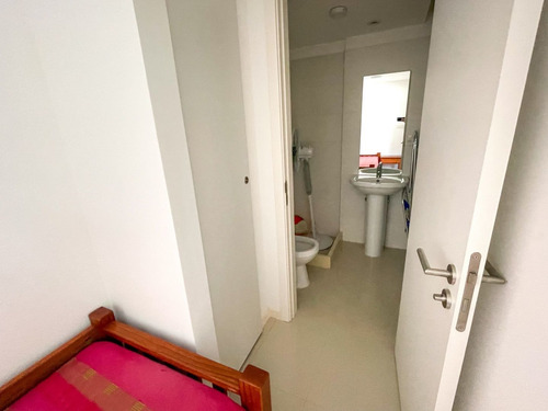 Imagen 8 de 11 de Apartamento En Venta De 2 Dormitorios En Playa Mansa (ref: Lij-5412)