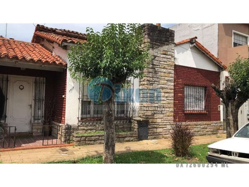 Casa En Venta En Martínez