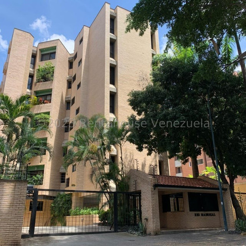 Apartamento En Venta En Campo Alegre  24-3801 Yf