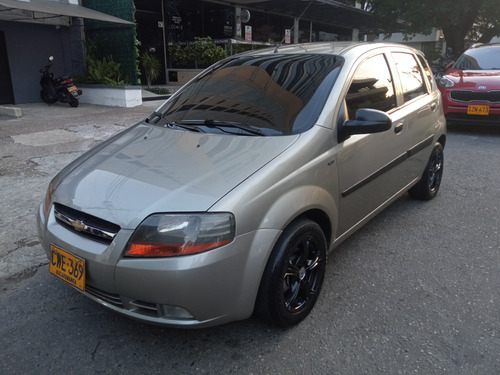 Chevrolet Aveo 1.6 Five