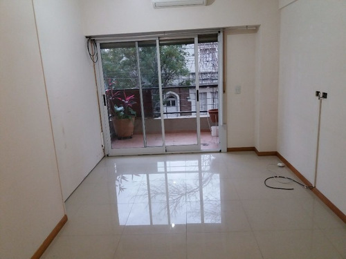 Imagen 3 de 10 de Departamento En Venta En Quilmes Centro