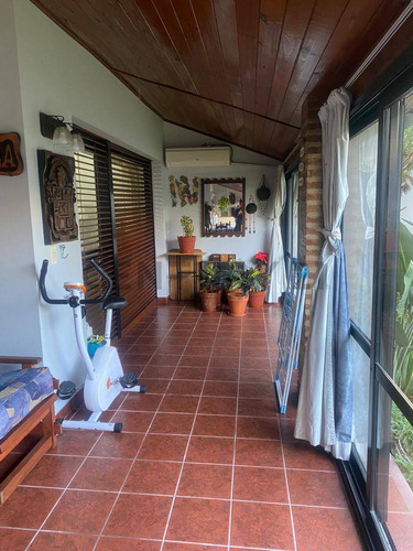 Casa En Venta En La Plata De 3 Dormitorios