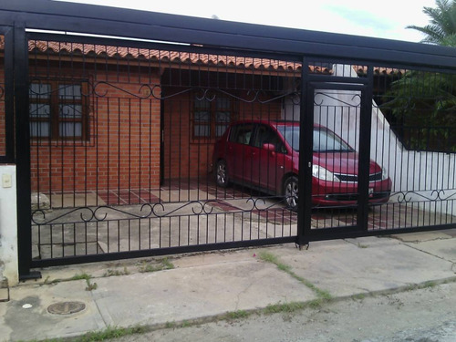 Imagen 2 de 14 de Excelente Casa En La Arboleda. Urba Cerrada Flex 22-18567