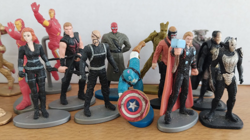 Figuras Huevo Sorpresa De Marvel (Usado)