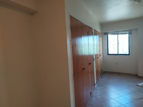 Imagen 4 de 17 de Vendo Apartamento 80m2. Mañongo. Julio 2022. Sandra Niño