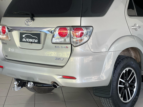 Toyota Hilux SW4 3.0 SRV 4X4 16V TURBO INTERCOOLER DIESEL 4P AUTOMÁTICO