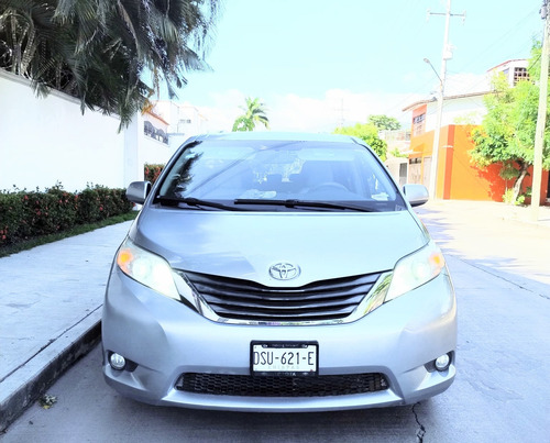 Toyota Sienna Xle Piel At
