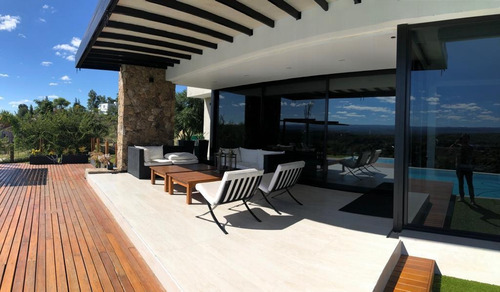 Imagen 3 de 30 de Casa En Venta 3 Dormitorios - Villa Del Lago - Carlos Paz