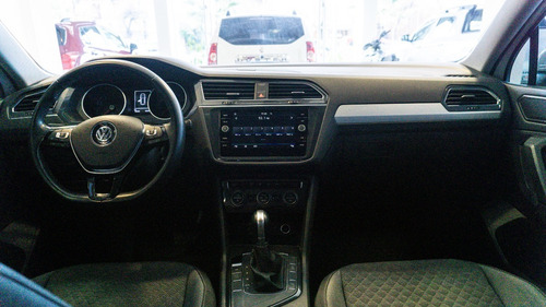 Imagen 5 de 8 de Tiguan Allspace 1.4t Trendline Aut
