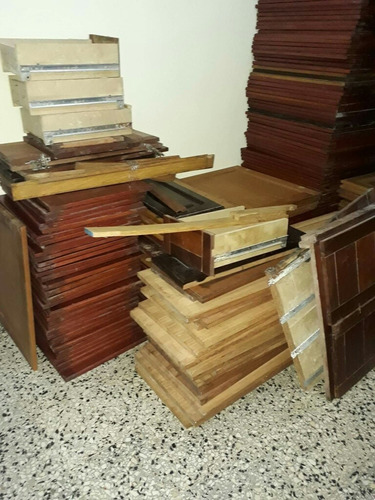 Imagen 3 de 8 de Lote De Puertas Para Gabinetes Y Oficinas En Caoba, Roble Y