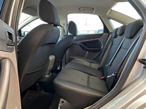 Imagem 11 de 14 de Ford Focus Sedan Glx 2.0 16v 4p 2013