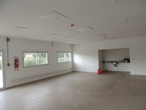 Imagen 7 de 19 de Deposito Aaa Nuevo 2200 M2