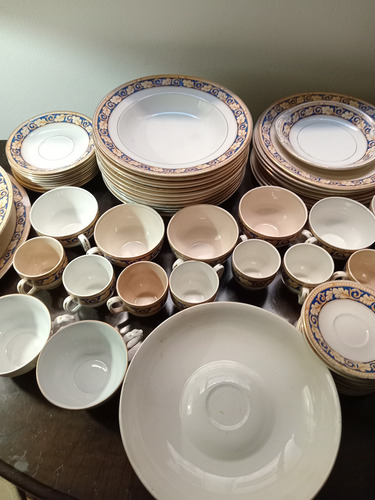 Vendo Juego De Platos Y Tazas Antiguas. Acepto Oferta! Blanco (Usado)