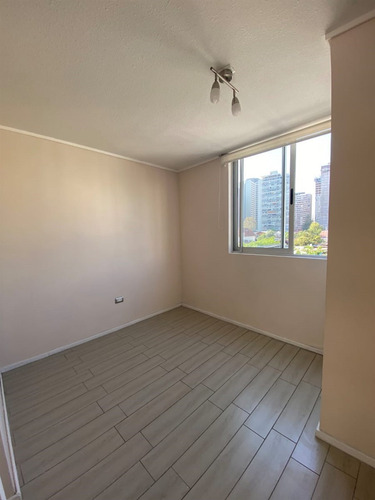 Departamento En Venta De 2 Dorm+2 Baños En Estación Cent