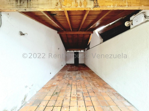 Imagen 23 de 28 de Casa Para Remodelar En Los Palos Grandes