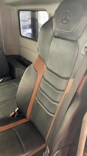 Imagem 3 de 4 de Mercedes Benz 2730