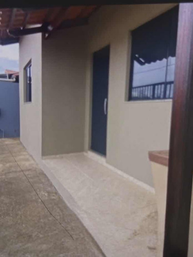 Oportunidade Única! Casa De 3 Quartos ( 1 Com Suíte)