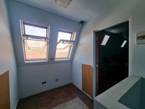 Casa En Excelente Ubicación, Apta Para Oficina Con Trifásica