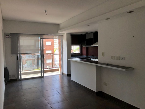 Imagen 4 de 14 de Departamento En Venta En Moron Centro