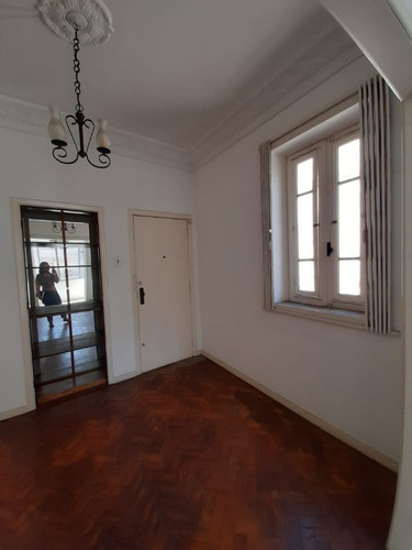 Apartamento À Venda Na Rua Aureliano Portugal, Rio Comprido, Rio De Janeiro - Rj - Liv-11819