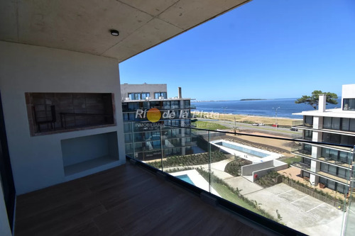 Depto En Venta, Playa Mansa. A Estrenar