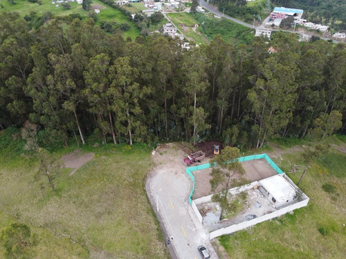 Terreno 280m2 Valle De Los Chillos!! Urbanizado!! Todos Los Servicios!! Papeles Al Dia!! Sector Alangasi!!